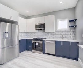Building Photo - 20 W 49th St