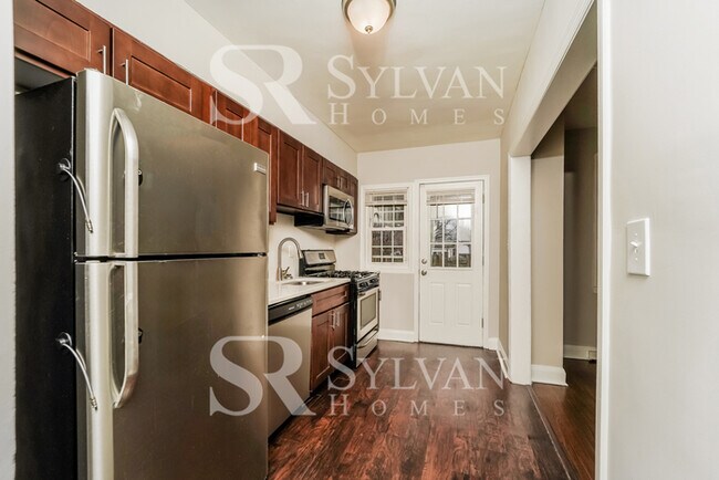 Foto del edificio - Welcome to this charming abode.