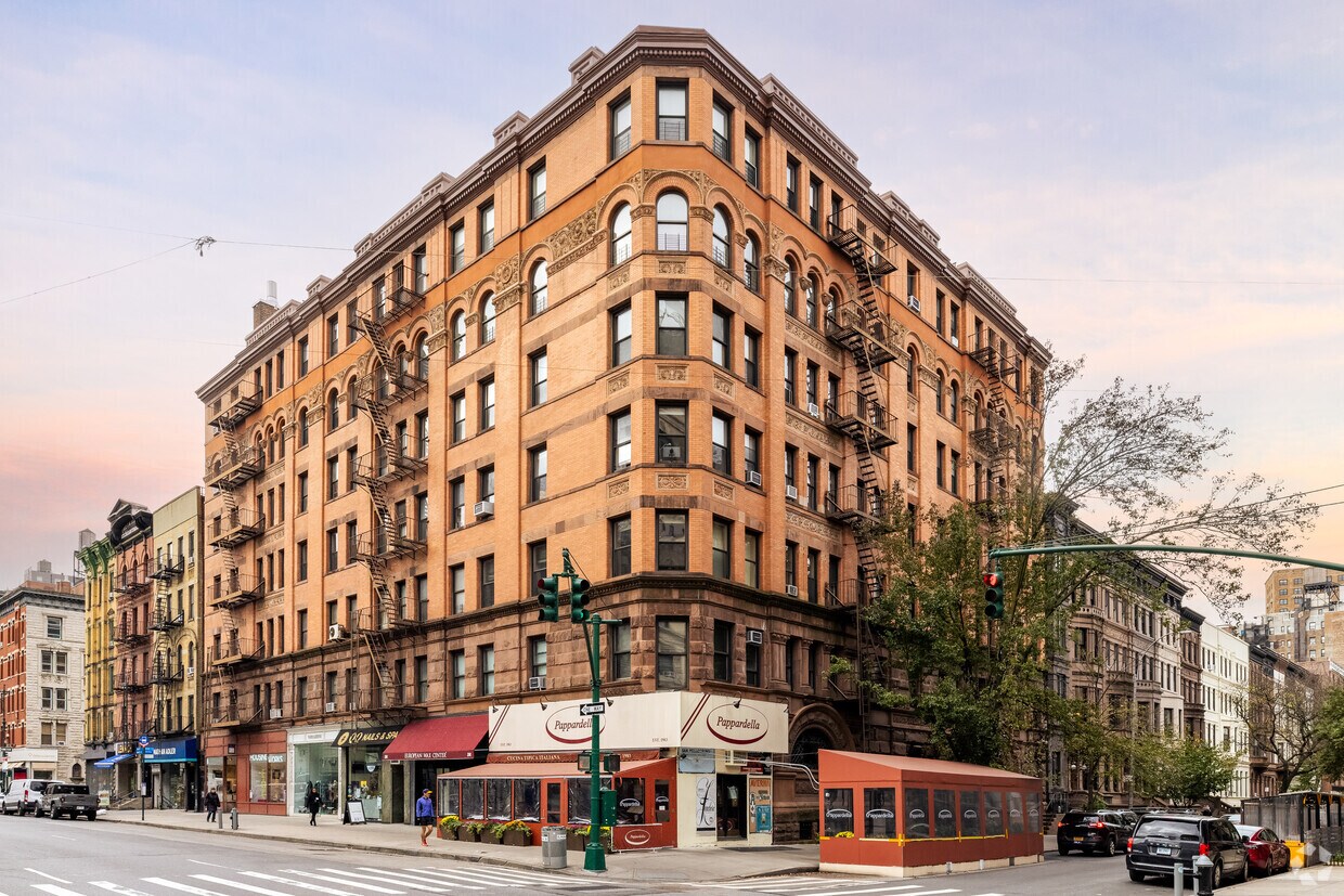 Primary Photo - 102 W 75th St