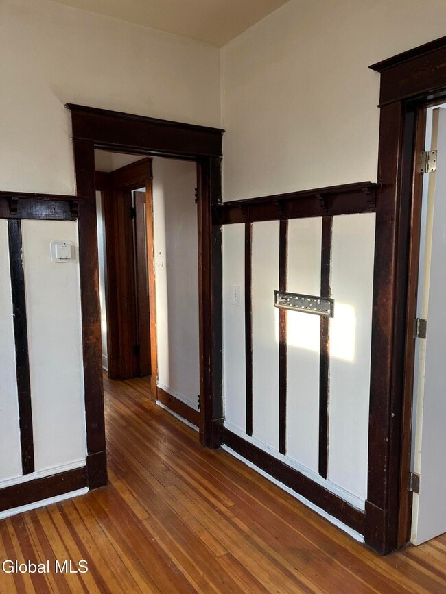 Building Photo - 154 Spring St