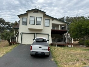 Building Photo - 552 Bret Harte Dr