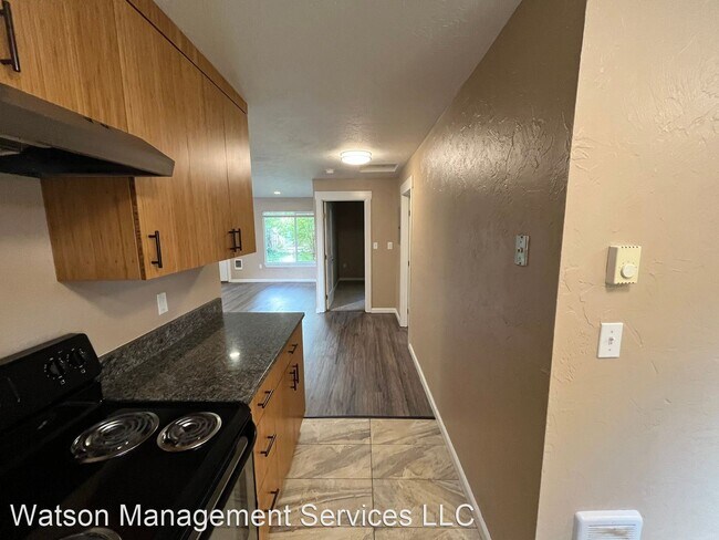 Building Photo - 2 br, 1 bath House - 1918 Thurston St SE