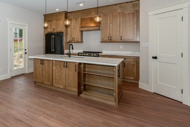 Building Photo - Maryville 37801 - Low Country Charleston C...