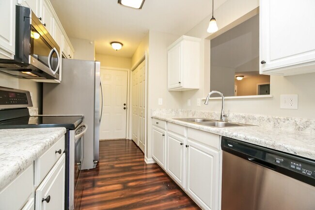 Foto del edificio - 211 Parrish Pl