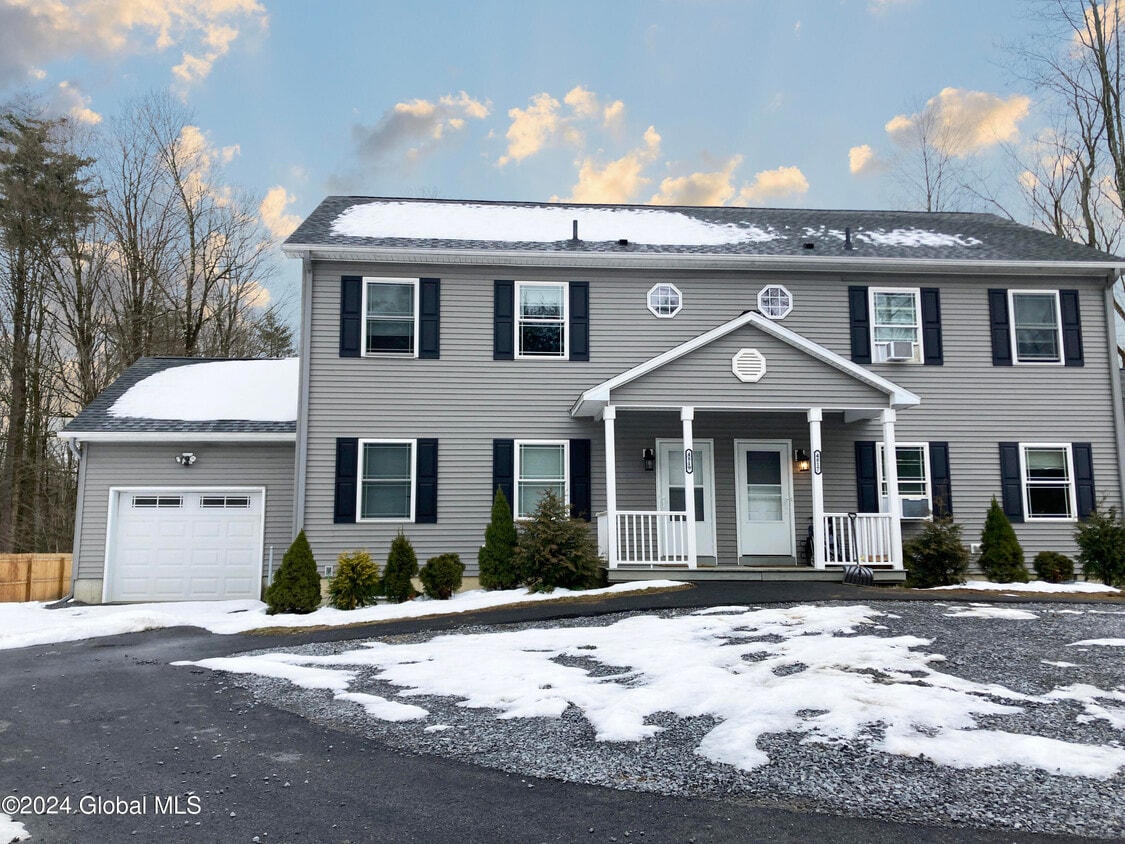 4819 NY50, Gansevoort, NY 12831 Townhome Rentals in Gansevoort NY