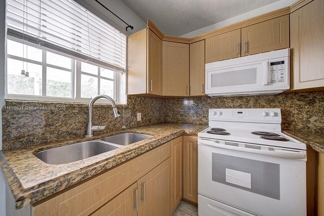 Foto del edificio - 11250 SW 7th St