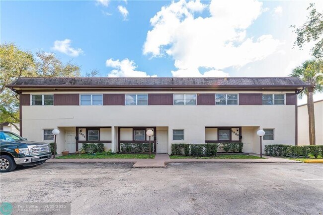 Building Photo - 3330 Simms St