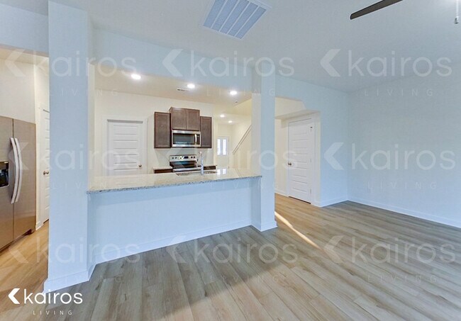 Foto del edificio - 6100 Taramore Ln NW