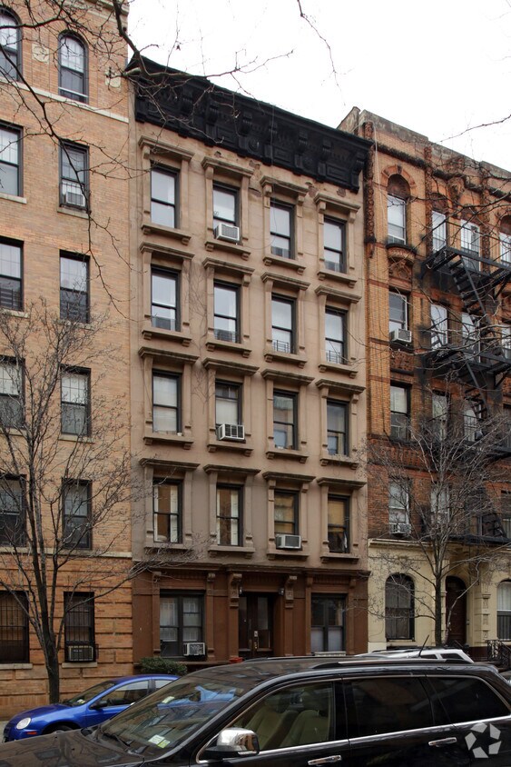 Foto del edificio - 230 E 6th St
