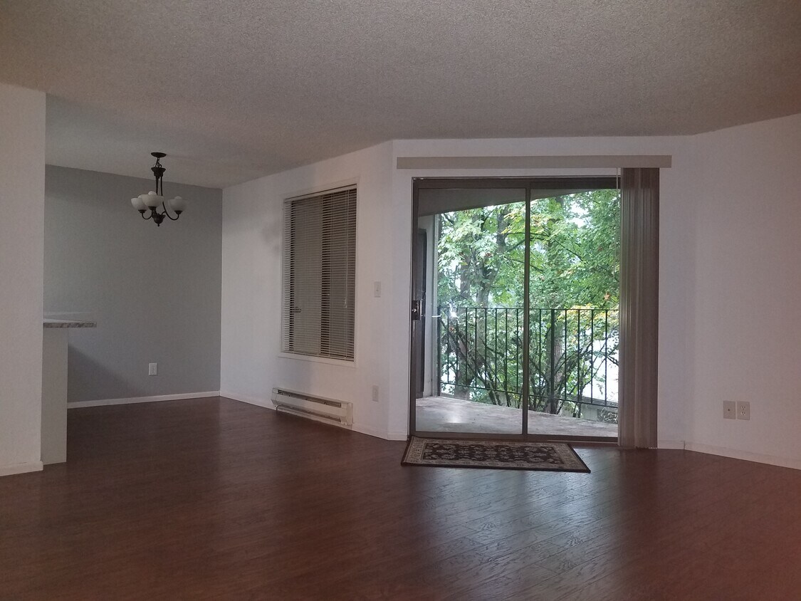 12736 NE 116th Ln Unit L 25, Kirkland, WA 98034 Condo for Rent in