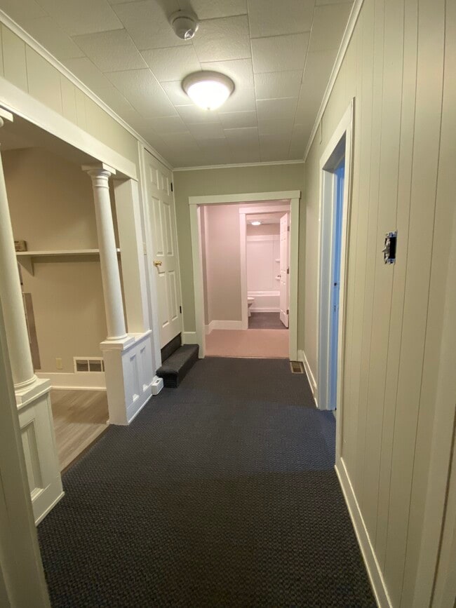 Building Photo - 50 Utica St