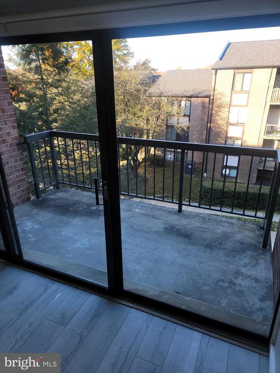 Foto del edificio - 9703 Kings Crown Ct