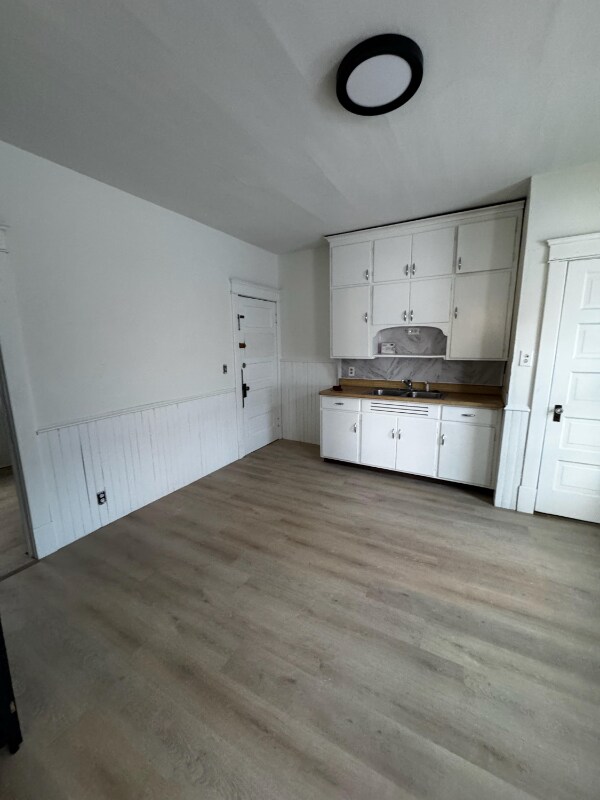 Foto del edificio - 120 Center Ave