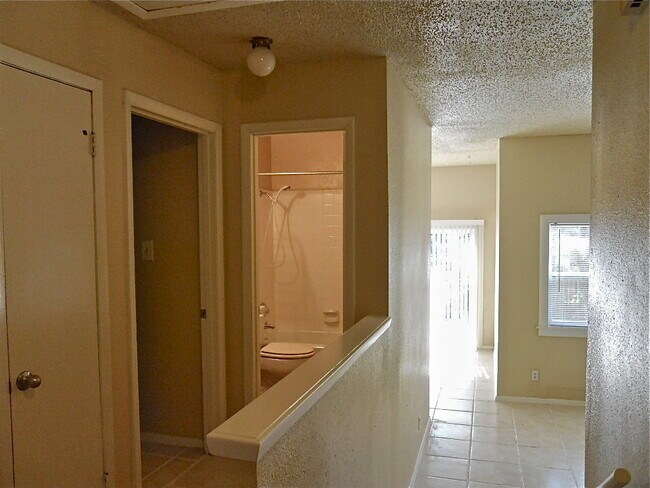 Foto del edificio - 8117 Ceberry Drive