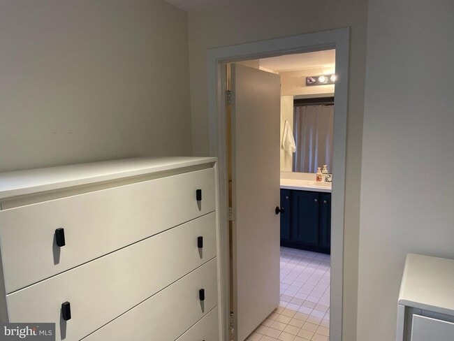 Building Photo - 11301 Water Pointe Cir