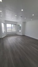Building Photo - 2960 Diamond St