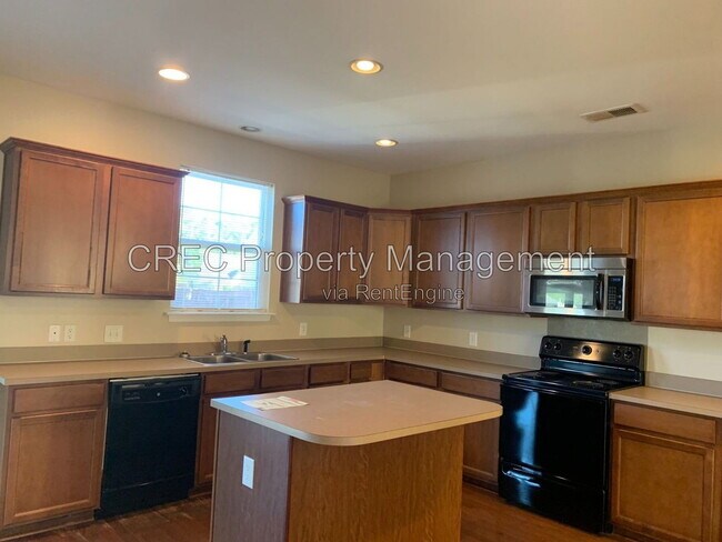 Building Photo - 1016 Bridlewood Farms Pkwy