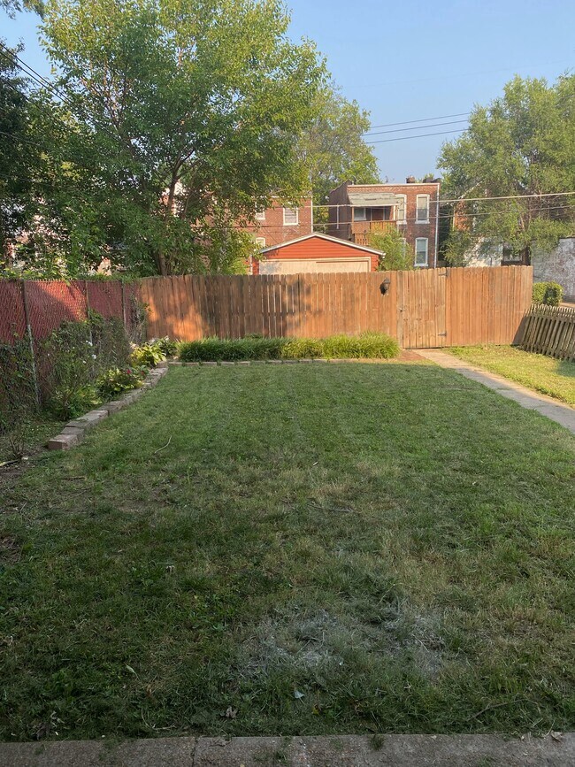 Foto del edificio - 3634 Michigan Ave