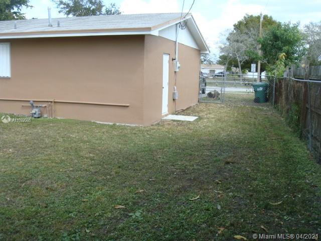 Building Photo - 20540 SW 117th Ave