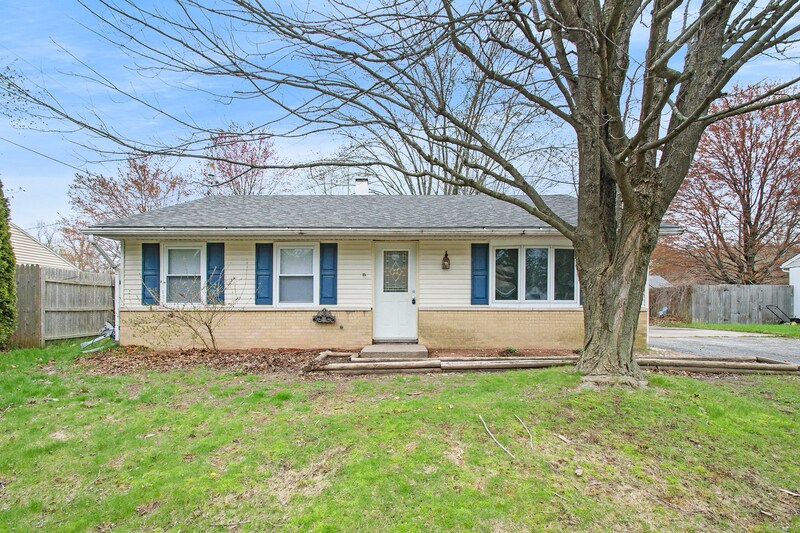Primary Photo - 3211 White Birch St