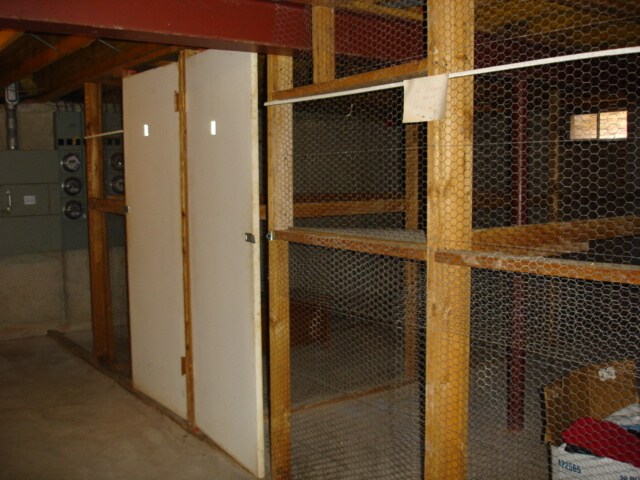 Building Photo - 2204 Camelot Ct