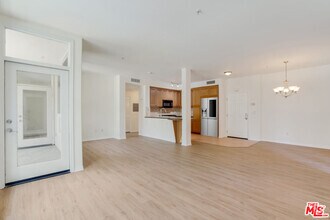 Building Photo - 13044 Pacific Promenade