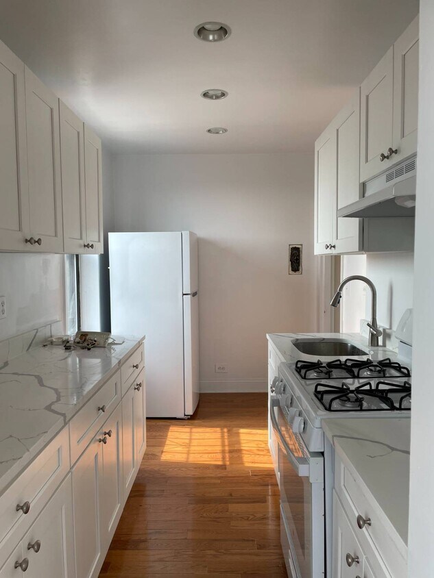 Foto principal - 2121 Paulding Ave