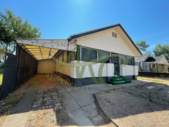 Building Photo - 524 Belmont Ave