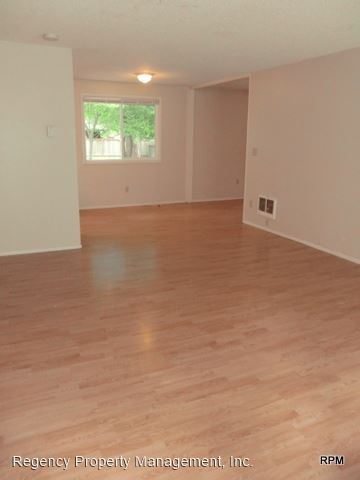 Building Photo - 3 br, 1.5 bath House - 18518 Longfellow Ave