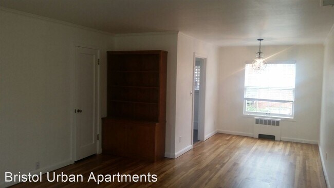 Foto del edificio - 8000 SW Brentwood St