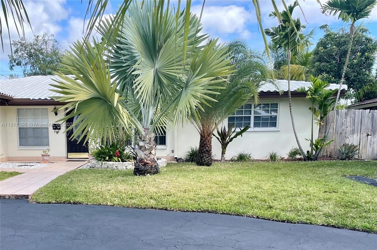 Foto principal - 5706 NE 17th Terrace