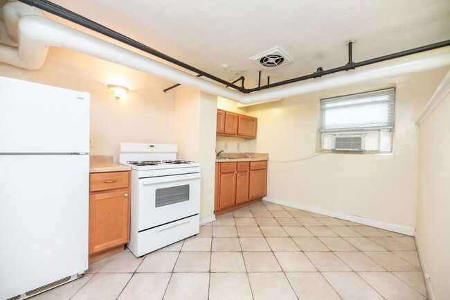 Photo - 2802 Digby Ave Apartment