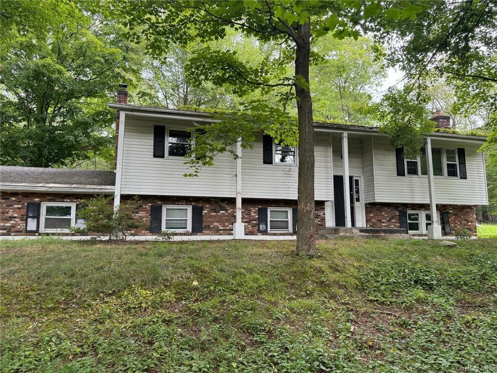Primary Photo - 220 Seven Springs Mountain Rd