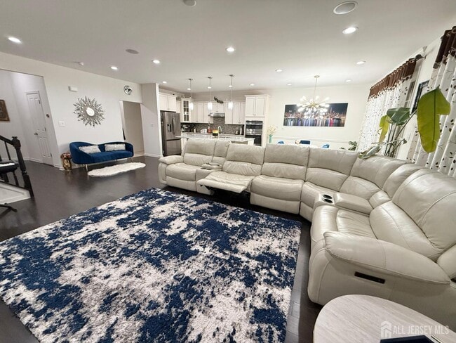 Building Photo - 39 Periwinkle Dr