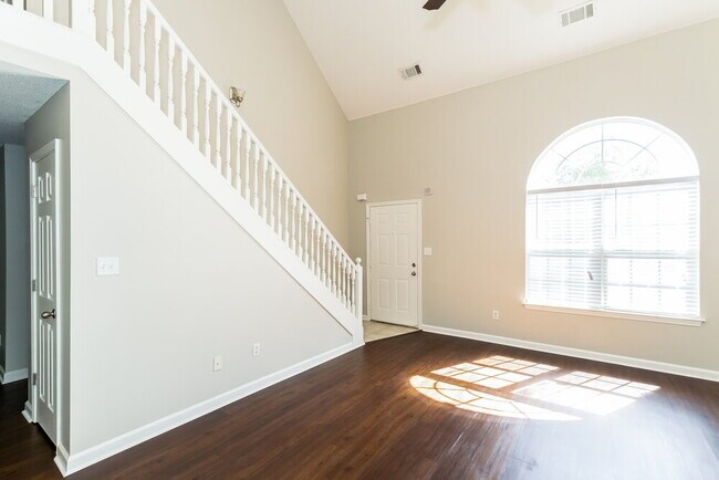 Building Photo - 225 Magnolia Garden Ln