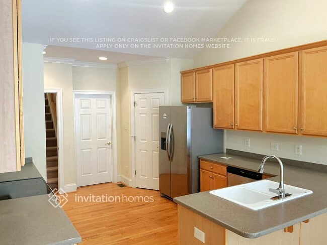 Building Photo - 1208 Champions Pointe Dr