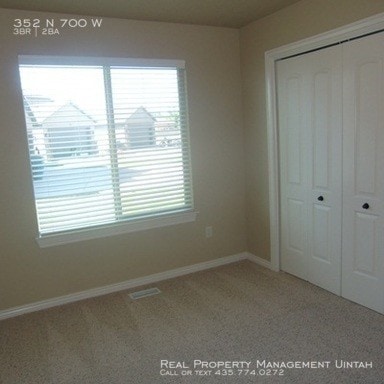 Building Photo - Legacy Meadows Twin Home
