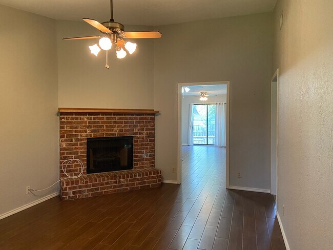 Foto del edificio - 702 Blackwell Ave