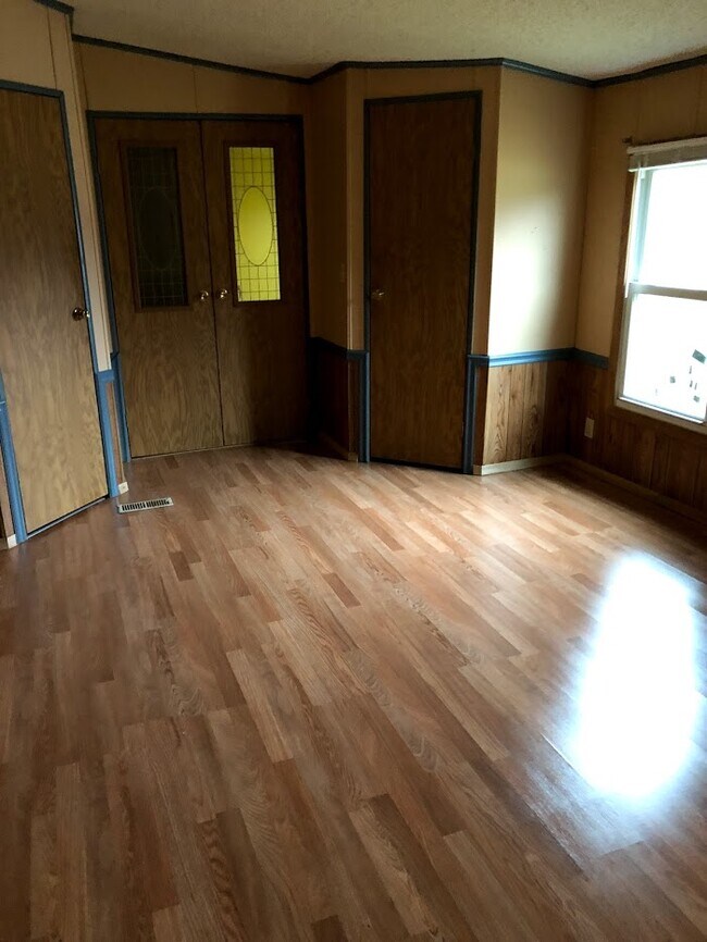 Foto del edificio - 4970 Lakeville Rd
