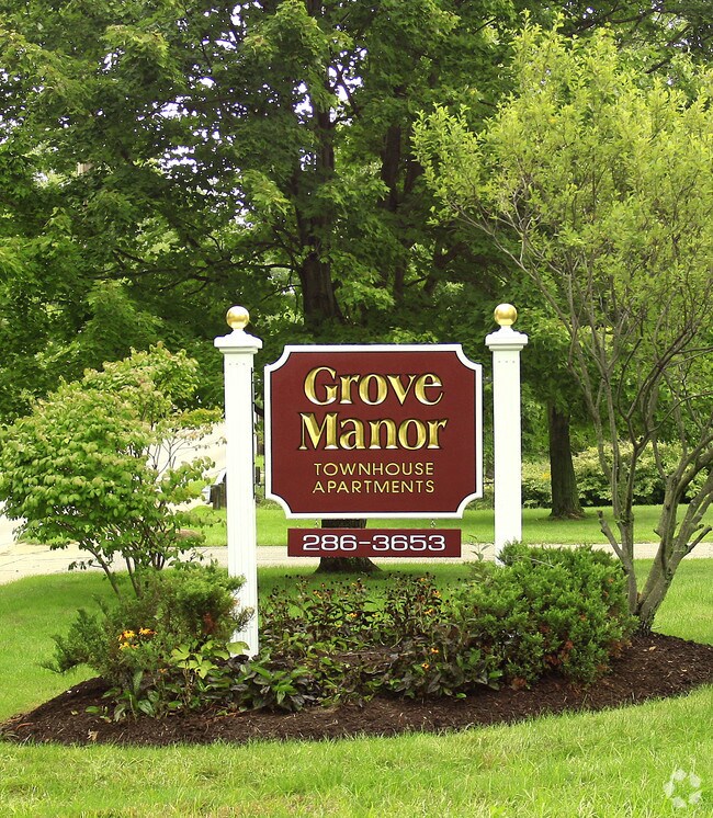 Foto del edificio - Grove Manor Apartments