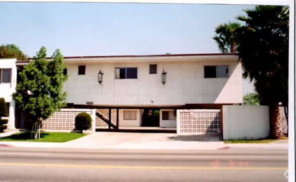 Building Photo - Catalina Gardens Senior Apartments