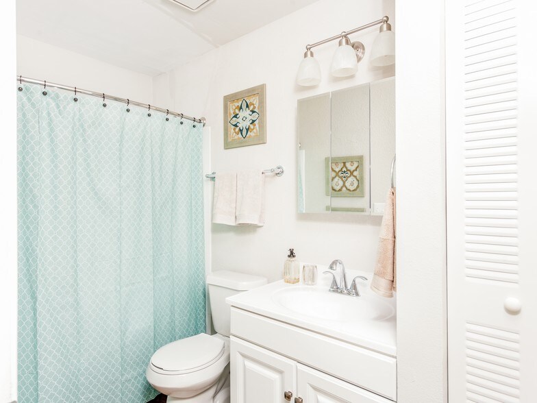Bathroom Fixtures Huntsville Al belmont hill apartments rentals - huntsville, al | apartments Bathroom Fixtures Huntsville Al belmont hill apartments rentals - huntsville, al | apartments