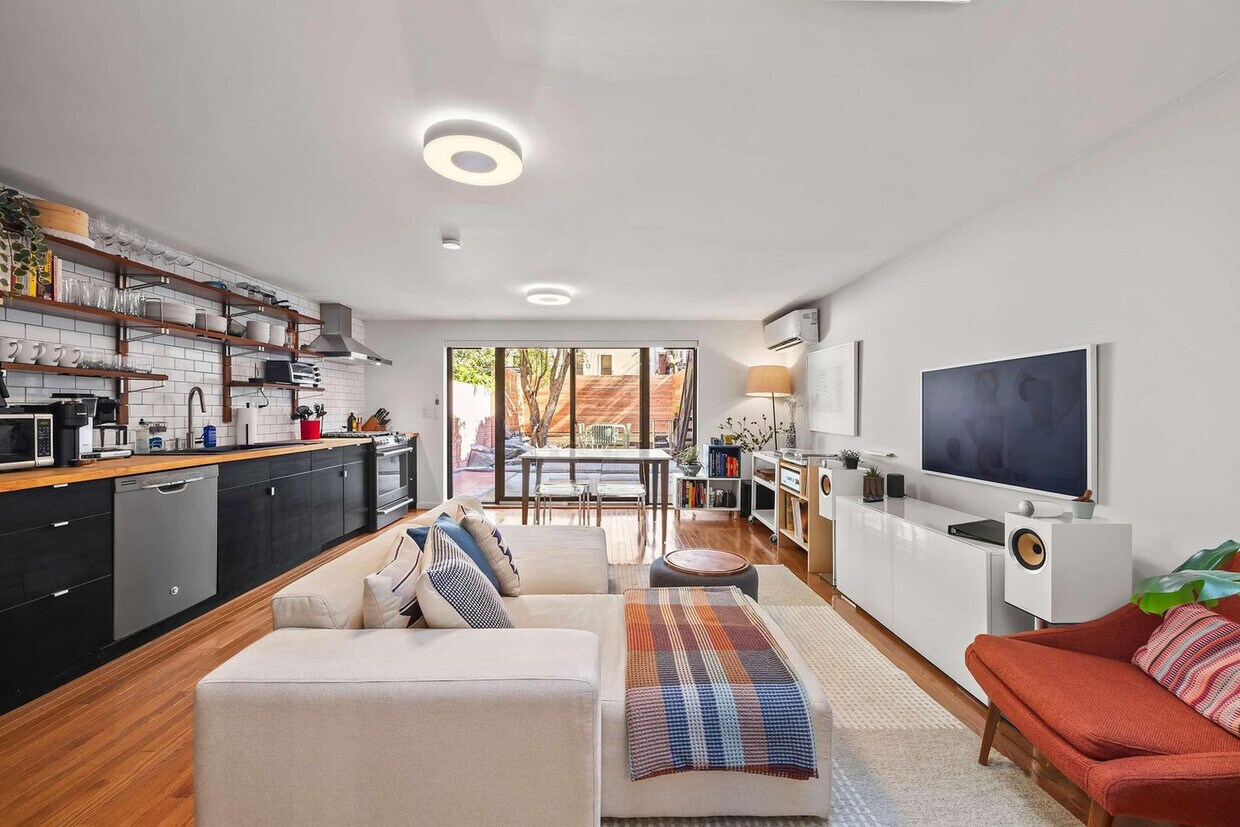 Foto principal - 649 DeKalb Ave