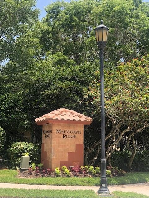 Foto del edificio - 4319 Greenbriar Ln