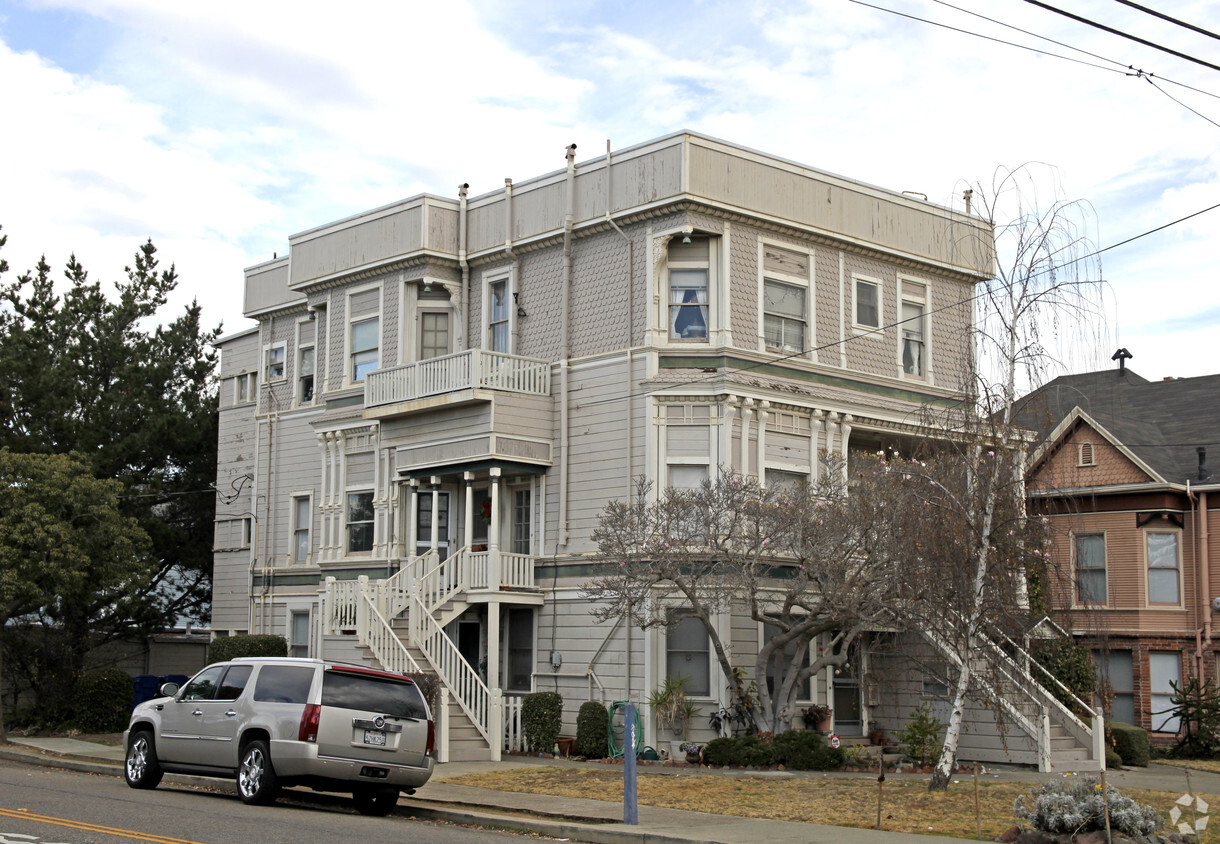 Primary Photo - 501 Santa Clara Ave