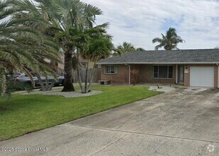 Building Photo - 120 3rd Ave