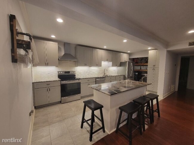 Building Photo - 1 br, 1 bath Condo - 1008 Dunbar Drive