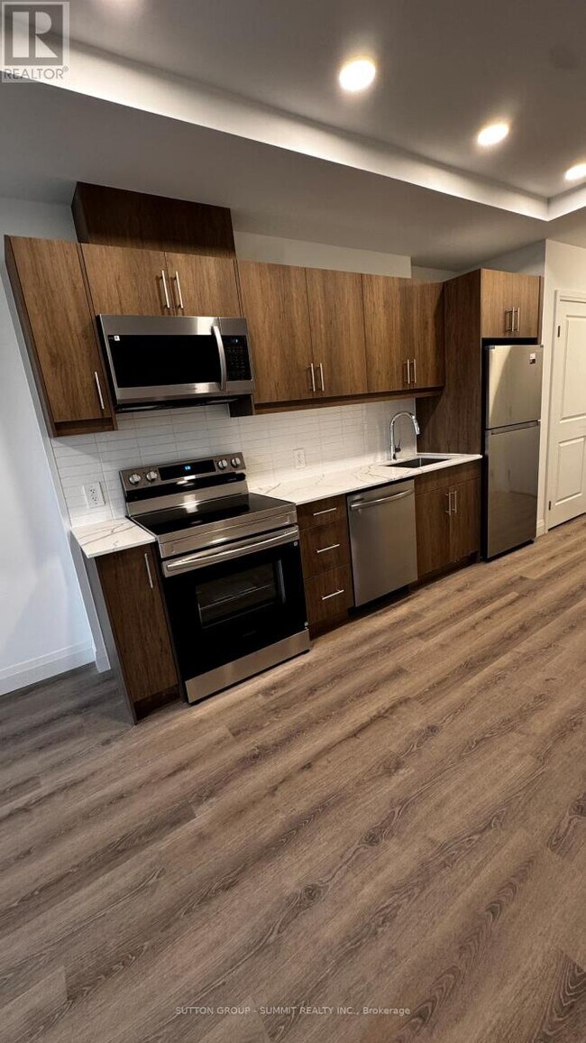 Building Photo - 1333 Weber St E