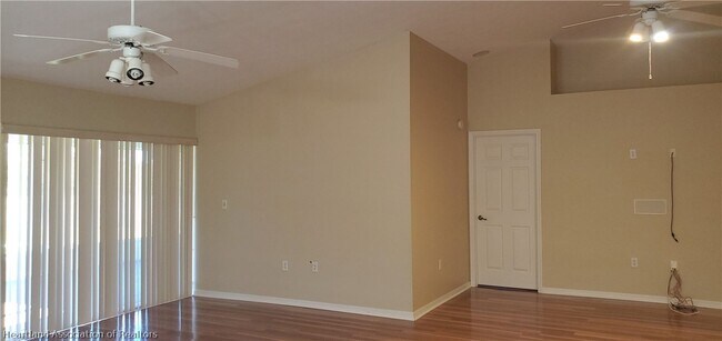 Foto del edificio - 6315 Columbus Blvd