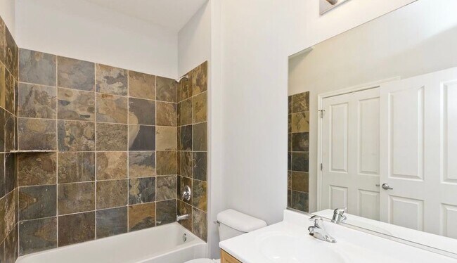 Foto del edificio - 1464 S Michigan Ave